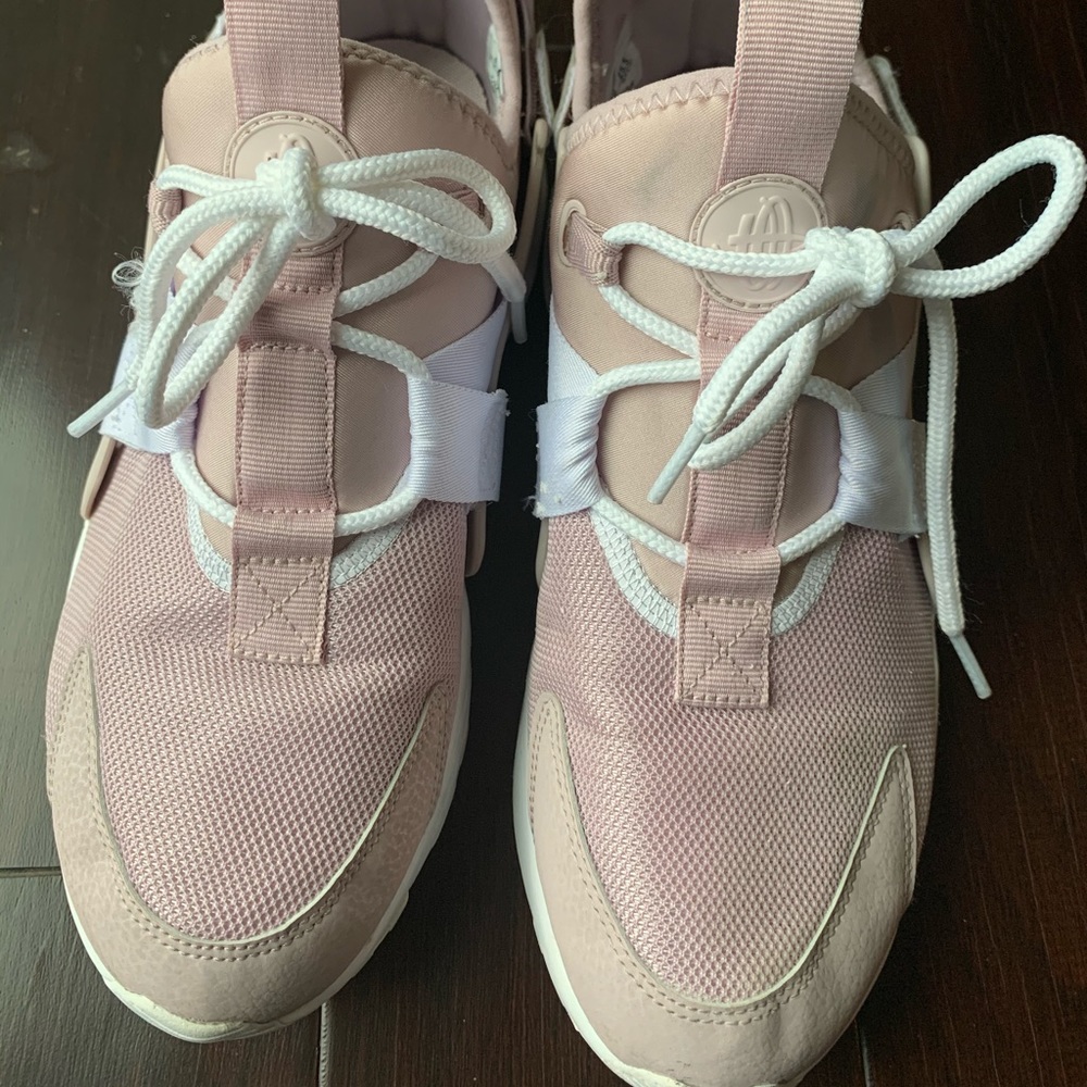 Nike Huarache Shoe Particle Rose